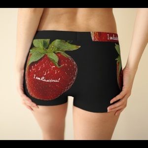 I am Luscious boyshorts